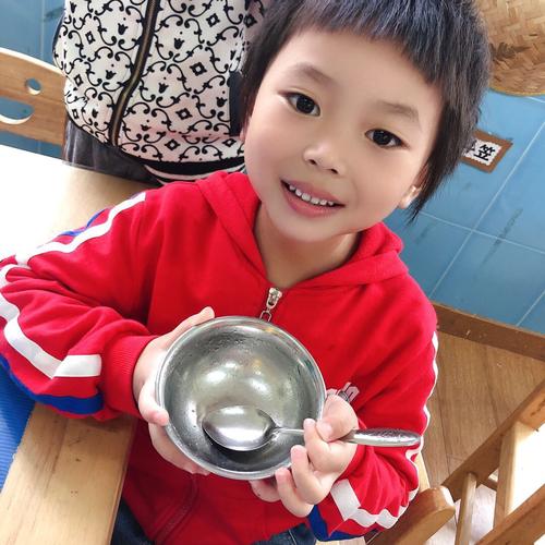 光盘行动,从我做起—记县幼儿园大二班光盘主题活动