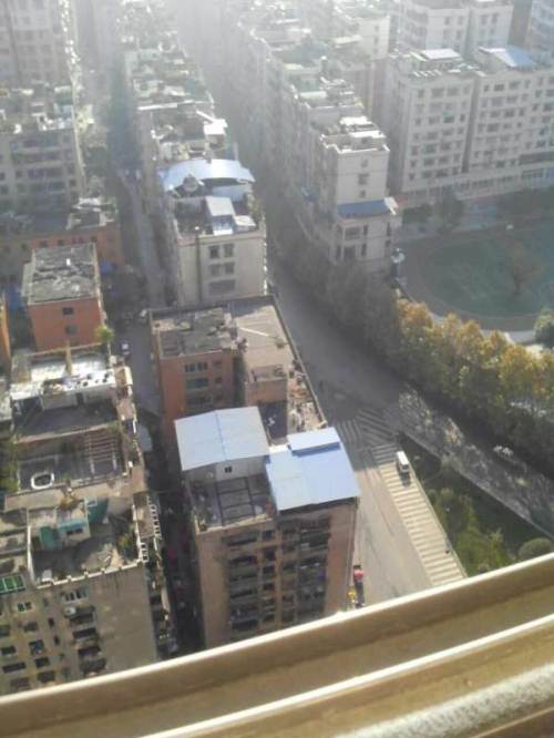 出租中华路世贸华庭 3室2厅110平米 精装修 押一付三—遵义房屋出租