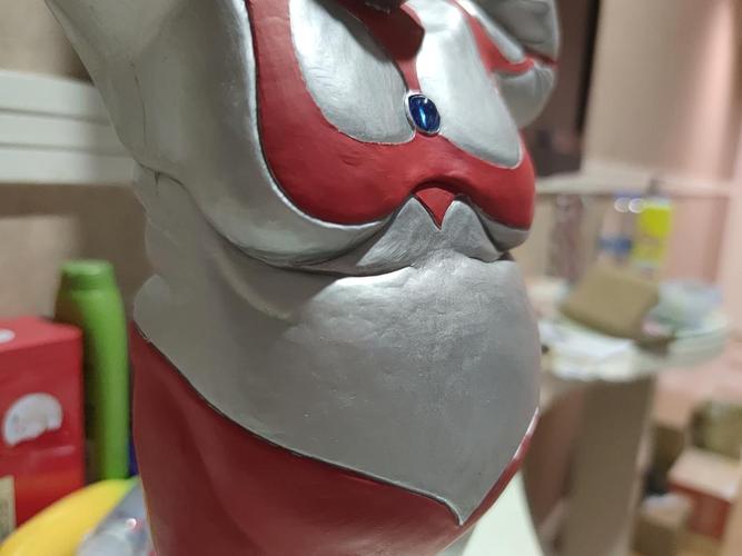 新买的肥宅奥特曼手办到了,又丑又可爱