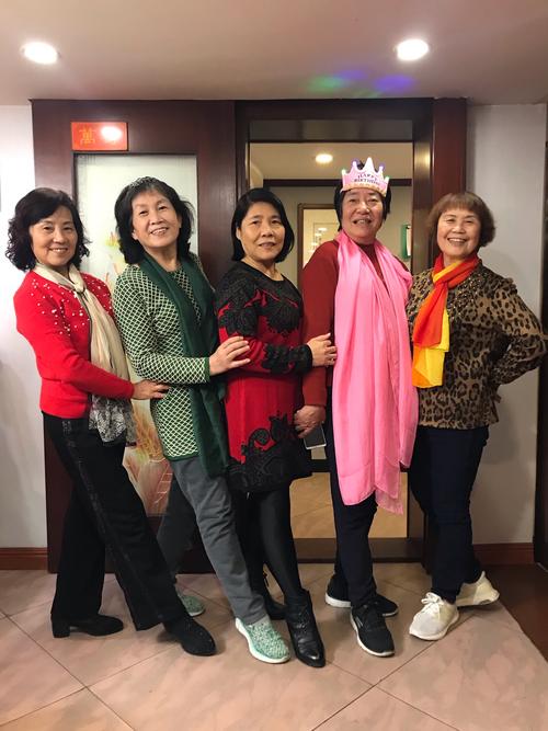 发小,同学王惠芬的生日party"记实"
