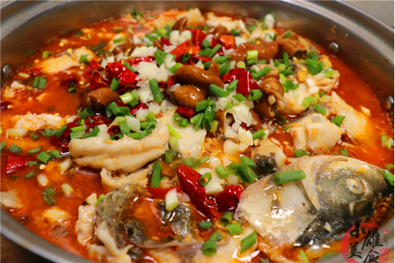 2斤肥肠1条鱼,做个"肥肠鱼",香辣可口又开胃,比饭店的