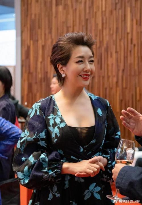 江珊现任丈夫曝光比前任靳东还要帅还是我们熟悉的男演员