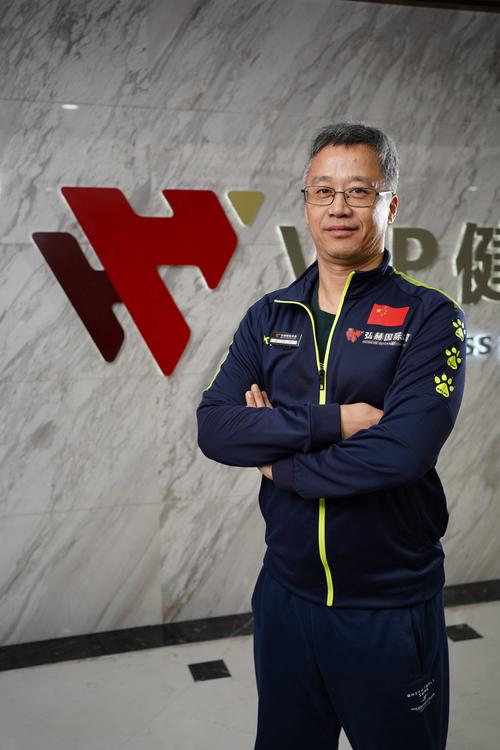 青少年乒乓球主教练范向东