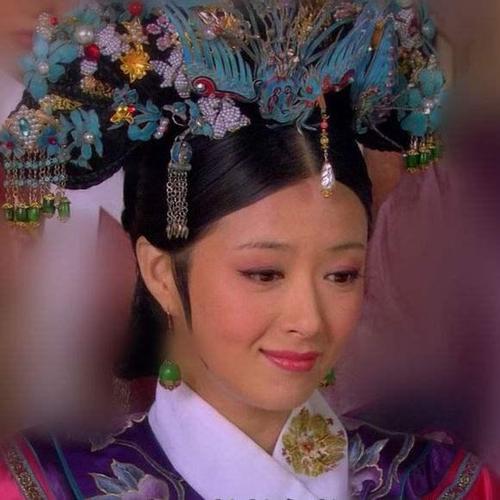 之后,更是因为电视剧《甄嬛传》饰演华妃,让她爆红.