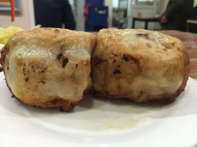宝瑞门钉肉饼店