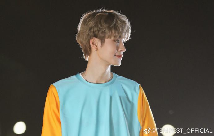 tempest组合超话 [92tempic]  nct127 - 2238(英雄; kick it)