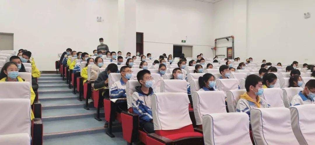 情系母校 | 哈密市第二中学宣讲总结