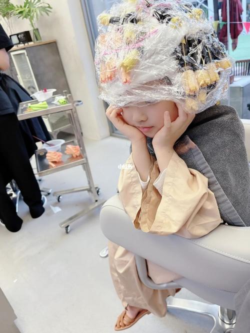女宝宝理发发型|羊毛卷小姐姐烫发记996901_烫发_发型_羊毛卷