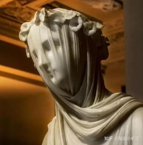 其中最有名的是来自意大利雕塑巨匠拉菲罗蒙蒂的著名作品——蒙着面纱