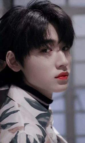 【宋亚轩】图片 语录 芽芽的小世界像童话般纯净