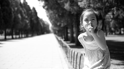 可爱搞笑宝宝手机壁纸_手机壁纸下载_美桌网