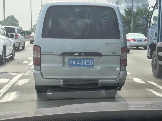 浙jb35cm后又发现一个车牌差点慌了