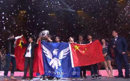 ti6护国神翼wings夺冠举盾时刻