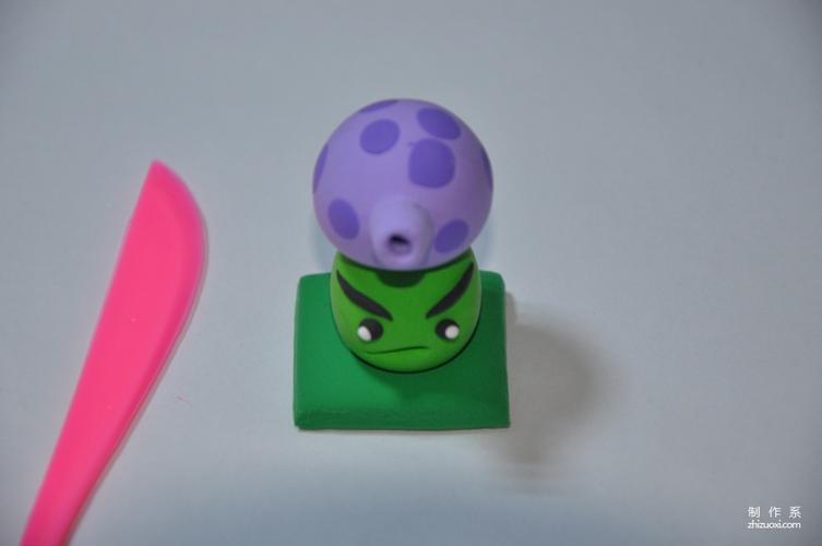 粘土手工制作植物大战僵尸大喷菇的方法