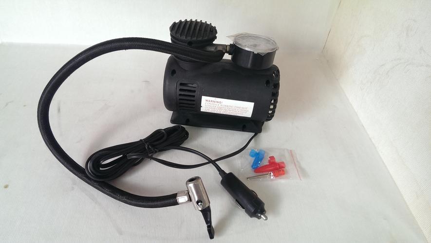 供应迷你车用应急充气泵电动充气泵车载充气泵小型充气泵