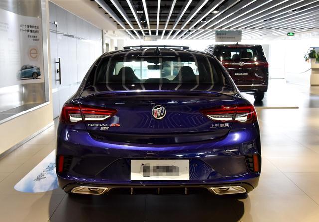 2021款别克君威亮相,预售18万,2.0t加速7秒,空间与帕萨特看齐