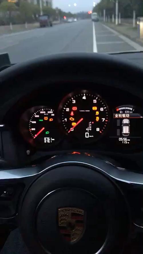 请问保时捷20款macan gts 和奥迪q82.0低配该选择哪一款?