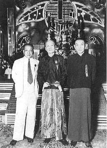 杜月笙临死前,将价值500根金条的借条烧毁:这么做是在救家人!