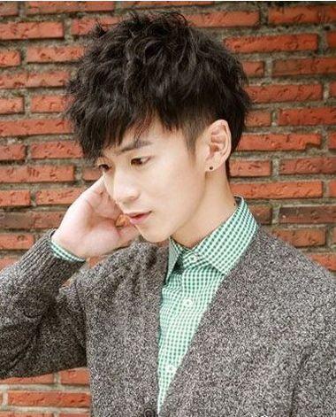 适合男生的烫发发型有哪些图文