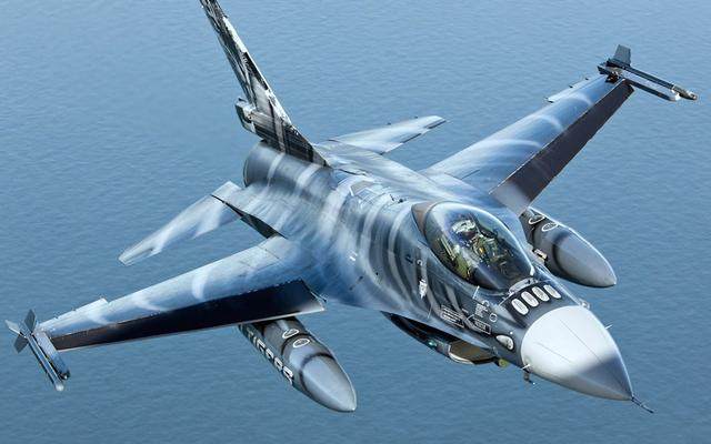 荣登美军现役装备中最好的空战武器:f-16"战隼"战斗机