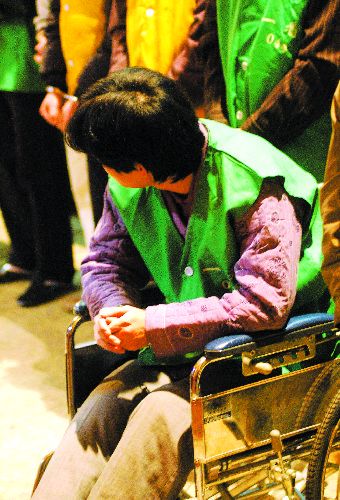 合肥昨审首例涉黑案组图