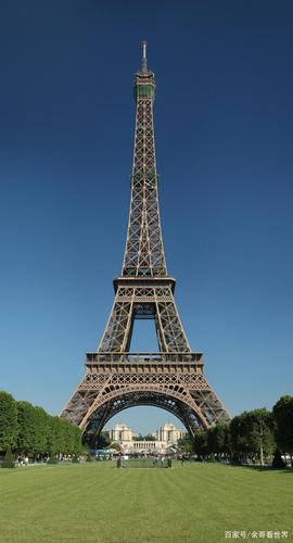 埃菲尔铁塔(法语:la tour eiffel,也常称为巴黎铁塔)是位于法国巴黎第