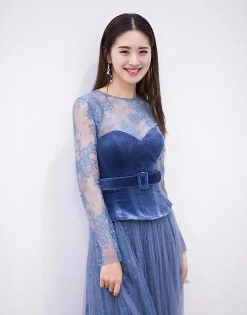 湖南卫视美女主持人刘烨