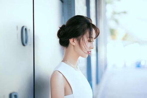 平胸拍婚纱照怎么办平胸新娘怎么拍婚纱照