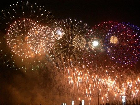 破天荒地于九月时节开了次烟花大会,我很幸运地在星海广场全程欣赏到