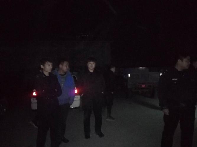 三十号晚上11点,副局长徐路遥带领局执法大队全体人员及天台山派出所