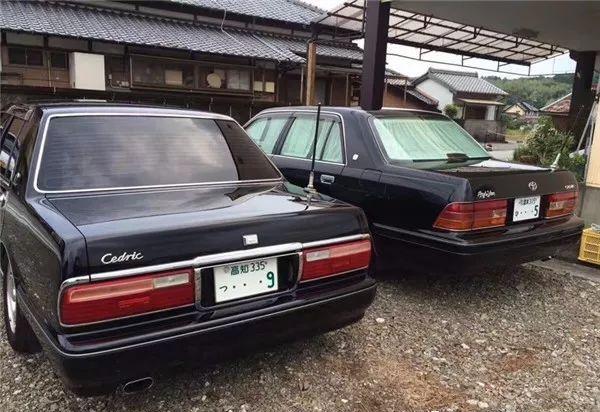 老一辈人都记得尼桑公爵王一部80年代的经典老车