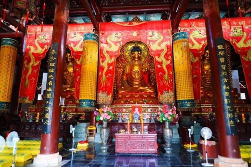 玉泉寺佛教圣地天台宗祖庭之一天下四绝之一被誉为三楚名山