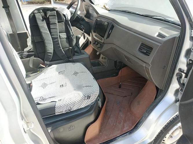 五菱荣光新卡 2019款 1.8l单排国vi lj479q6