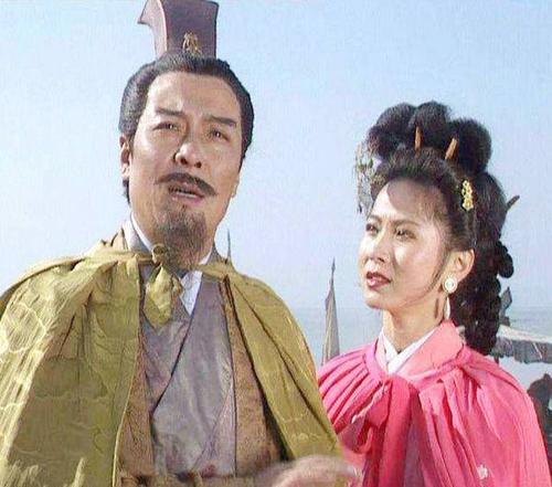 甘夫人是刘禅的生母,为什么在长坂坡,是糜夫人抱着刘禅?