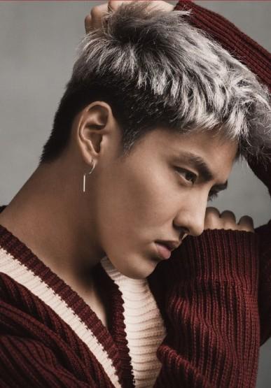   > 博柏丽burberry品牌代言人吴亦凡演绎2016秋冬时尚特辑广告大片