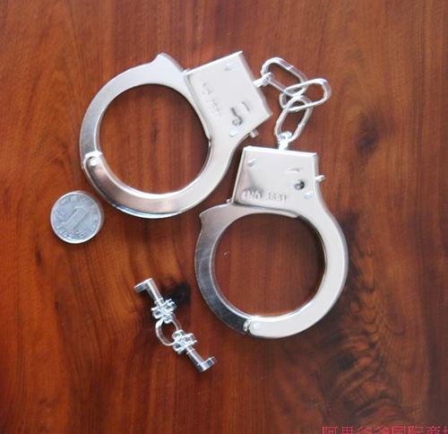 舞台道具表演手铐包邮 金属玩具手铐过家家手铐玩具 儿童玩具手铐