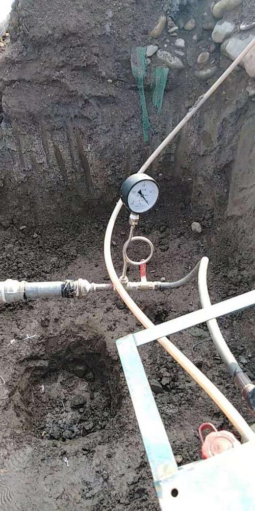 谭滨四路给水管道打压