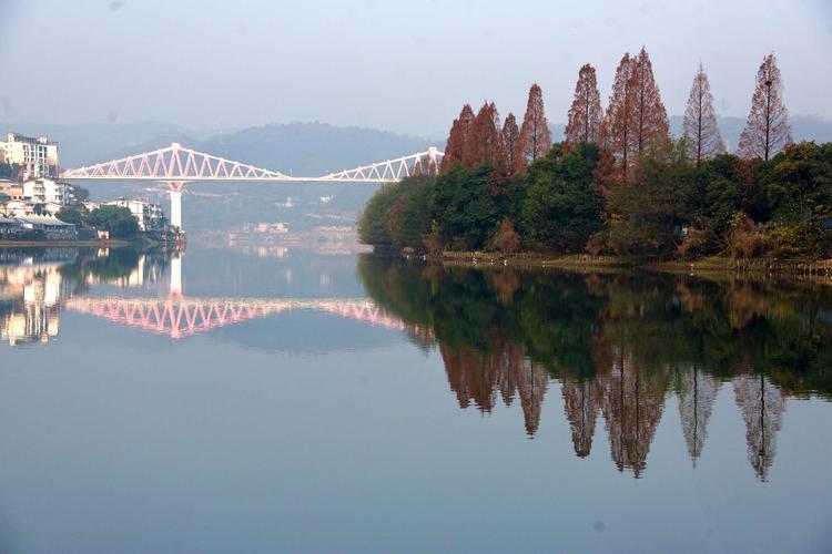 写美篇 夷陵区河心公园位于长江支流黄柏河畔的宜昌市夷陵区小溪塔段