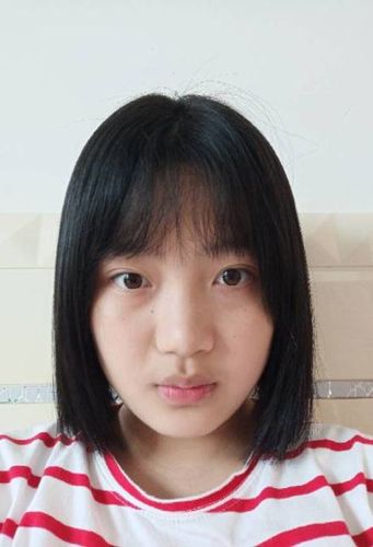 中学女生剪简单短发发型 清纯可人女学生短发图片