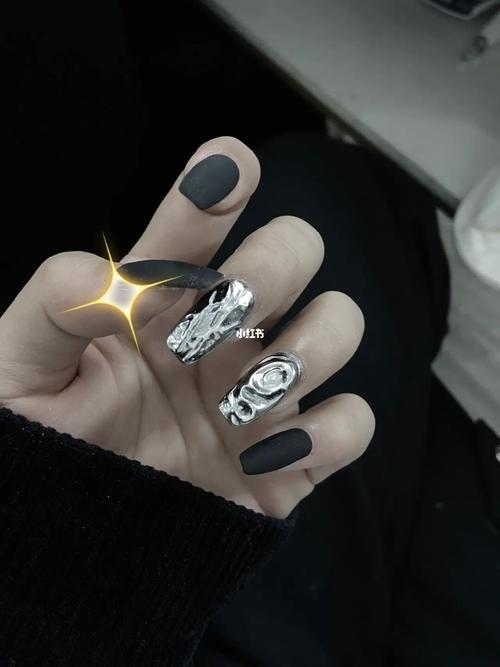 黑色磨砂美甲_磨砂美甲_美甲_夏天去哪玩_欧美甲_美女