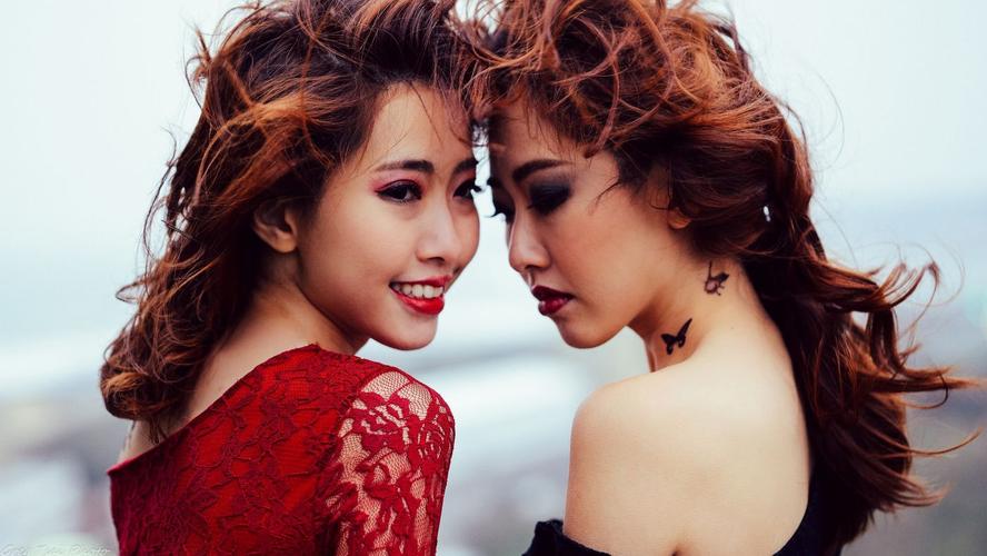 高清晰泰国双胞胎姐妹壁纸