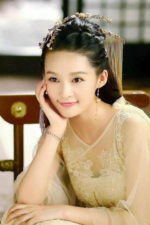 关晓彤与李沁的惊艳照片