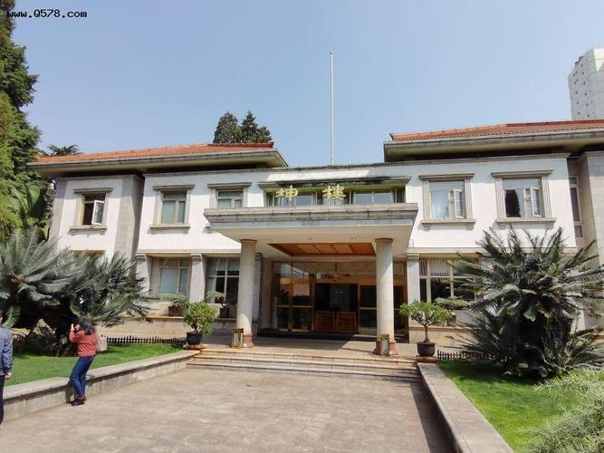 漫步震庄迎宾馆