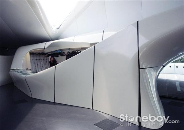 建筑师扎哈哈迪德巴黎香奈儿流动的艺术展馆建筑设计