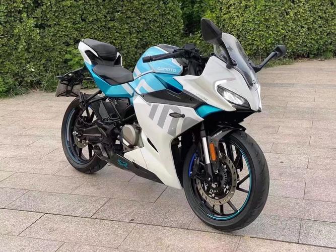 春风250sr跑车150nk摩托车狒狒st125电喷水冷cf400街车重机国宾