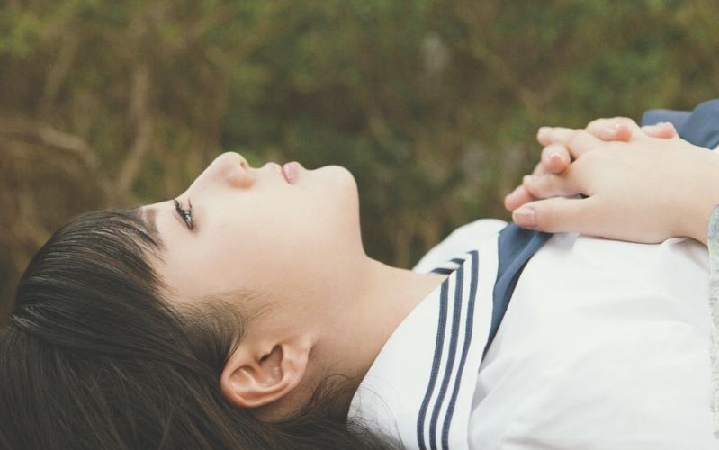 高田里穗