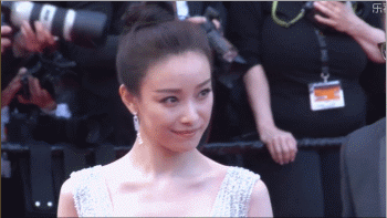 倪妮隐私照曝光,引全网愤怒:爆红后,她被张艺谋害惨了!