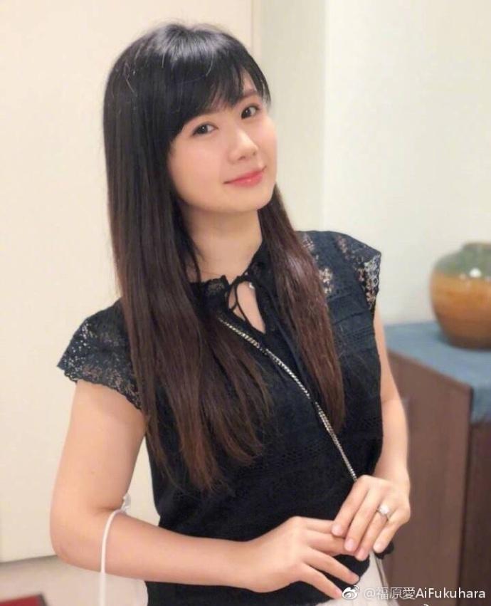 福原爱晒照片让江宏杰挑头像大秀恩爱