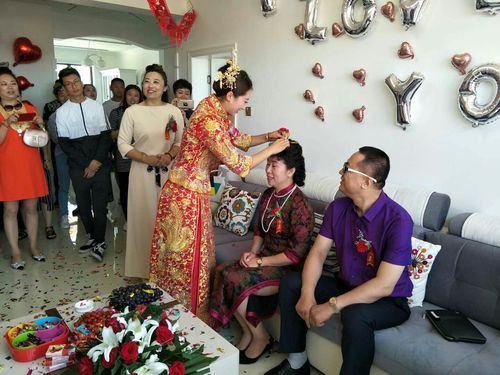 其它 扎兰屯随笔  今天,金百灵大酒店灯火辉煌,宾朋满堂.