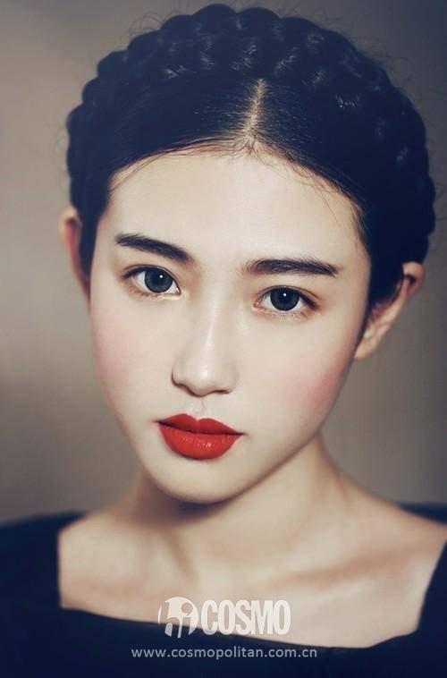 眉毛画的好看的女明星还真不少,而且她们不画和画了眉毛之后反差真